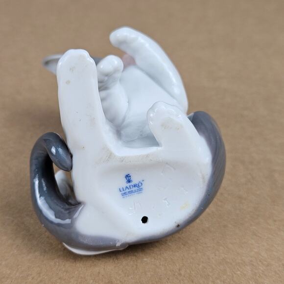 Lladro Cat And Mouse Porcelain Figurine Handmade in Spain Pink Bow Decor Gray - Picture 7 of 9